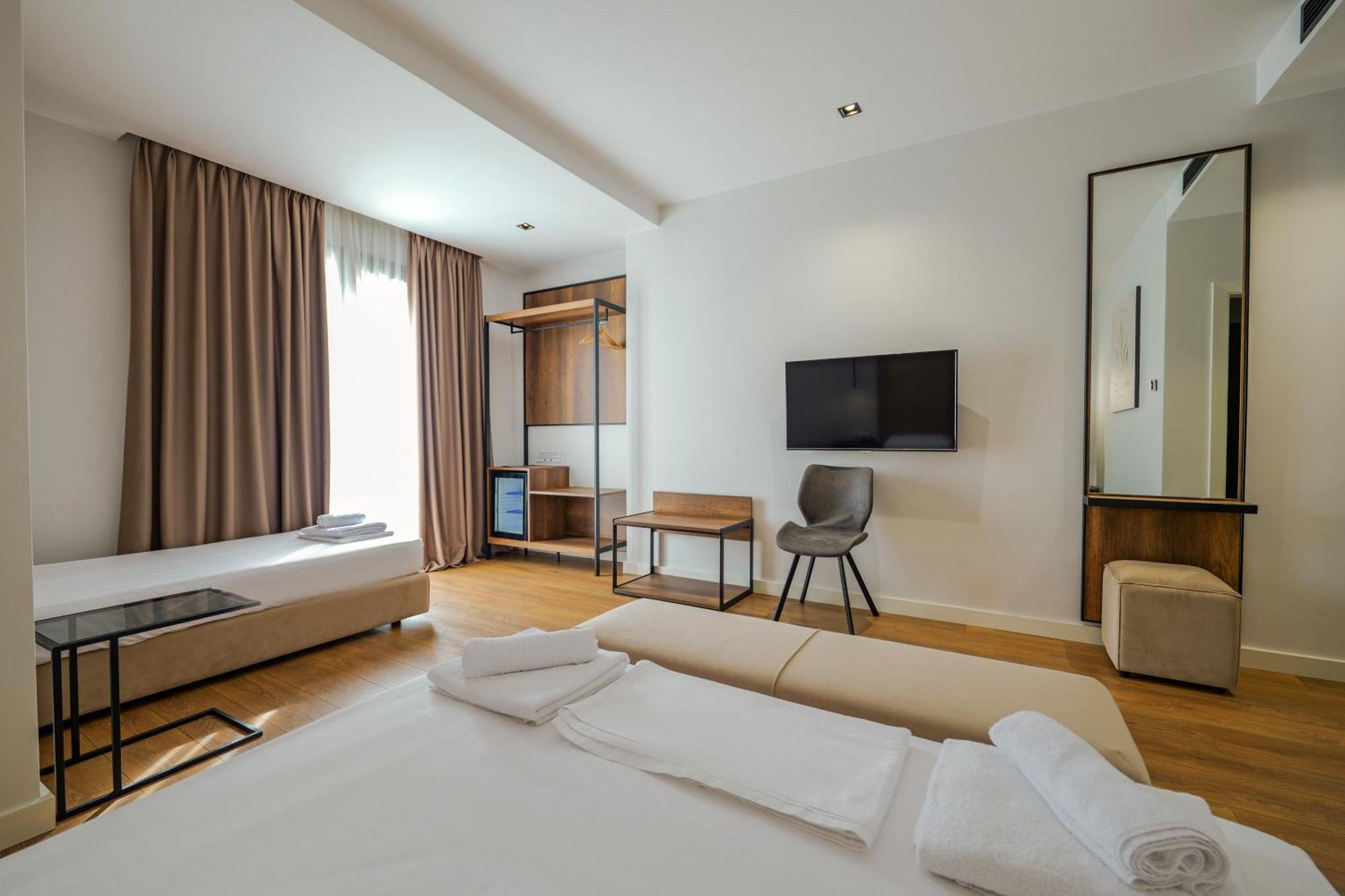 Hotel Central Vlora Kültér fotó