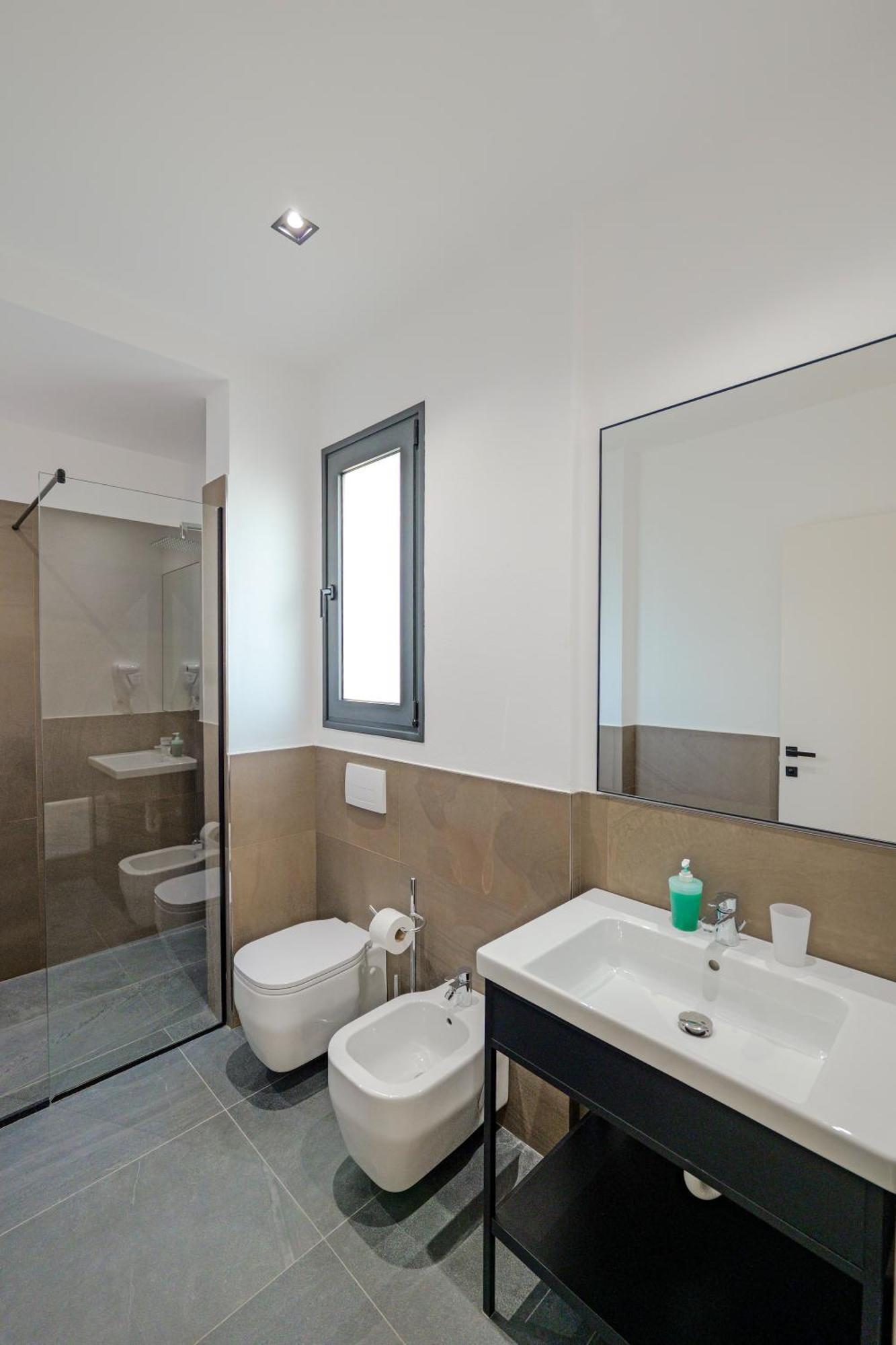 Hotel Central Vlora Kültér fotó
