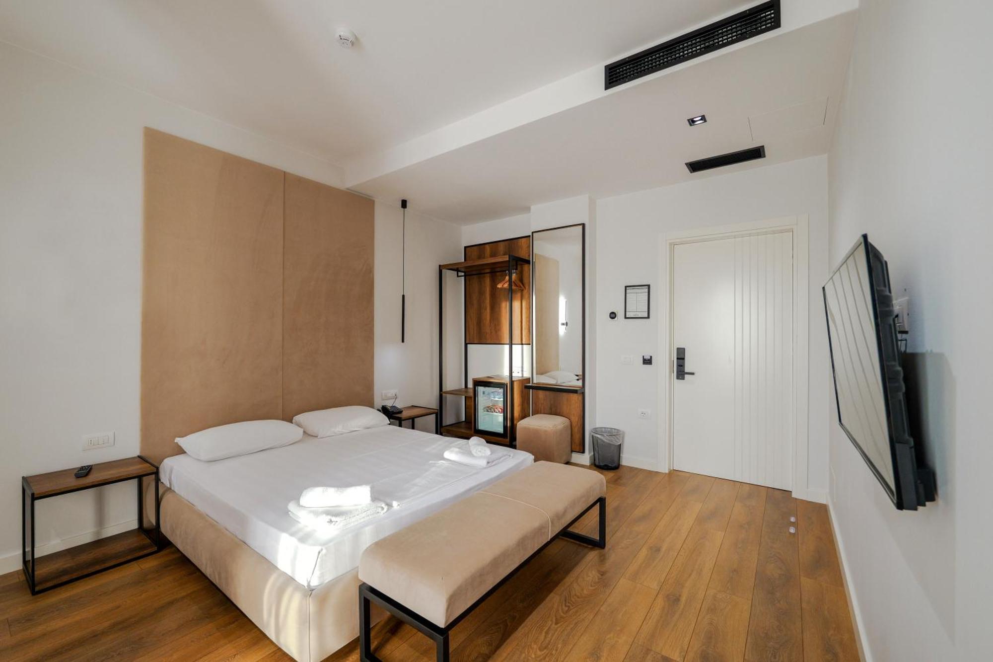 Hotel Central Vlora Kültér fotó