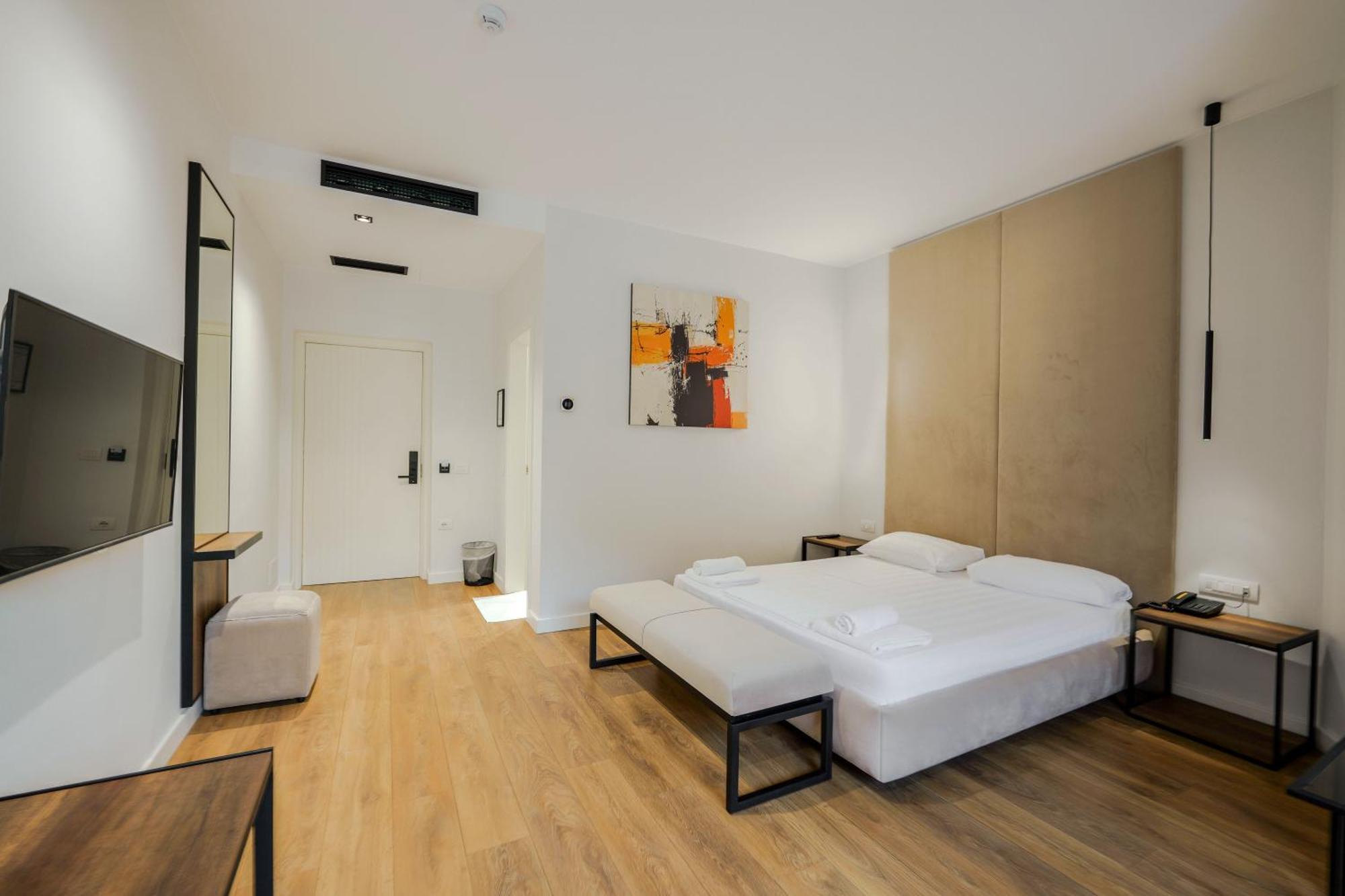 Hotel Central Vlora Kültér fotó