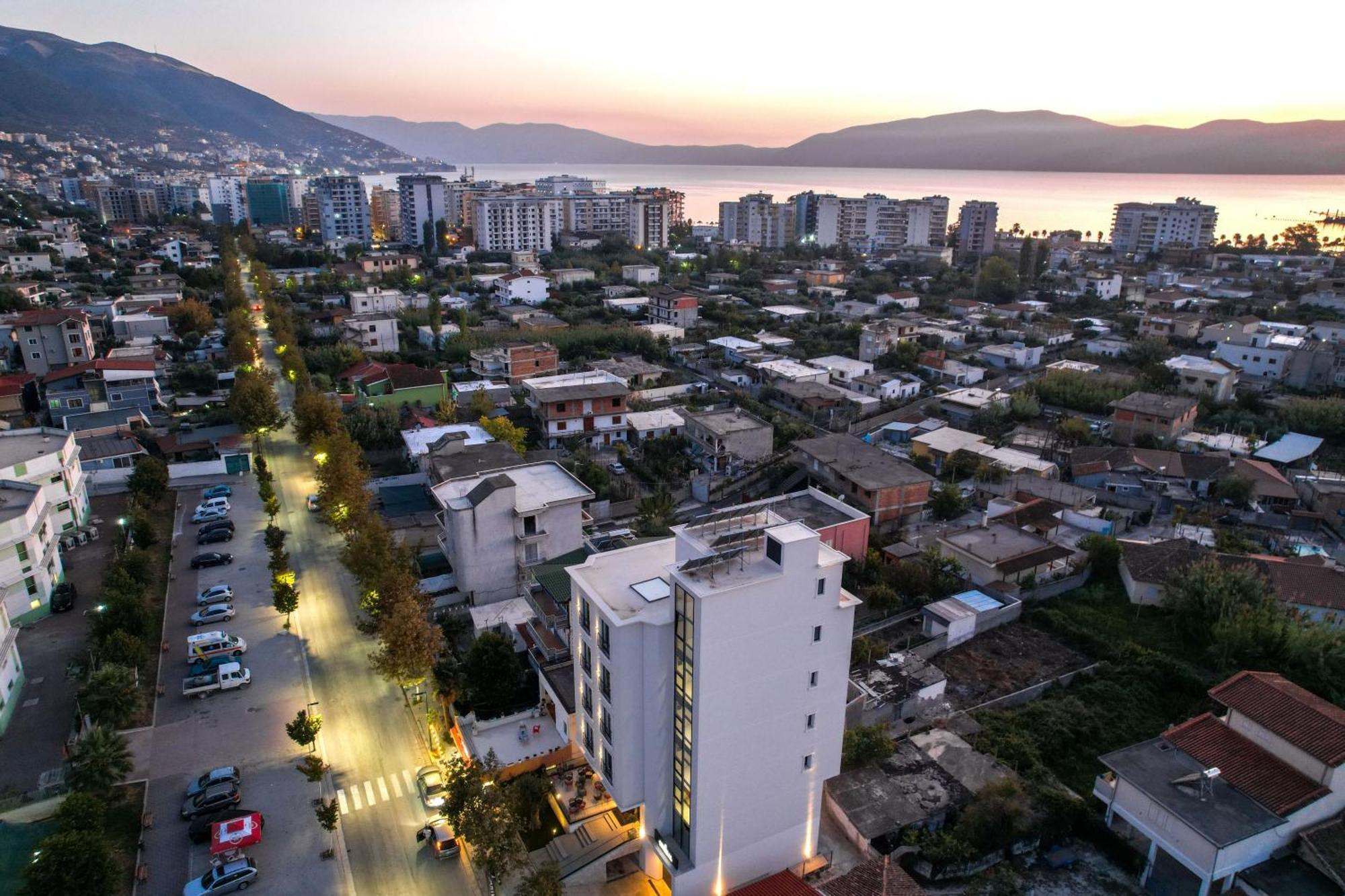 Hotel Central Vlora Kültér fotó