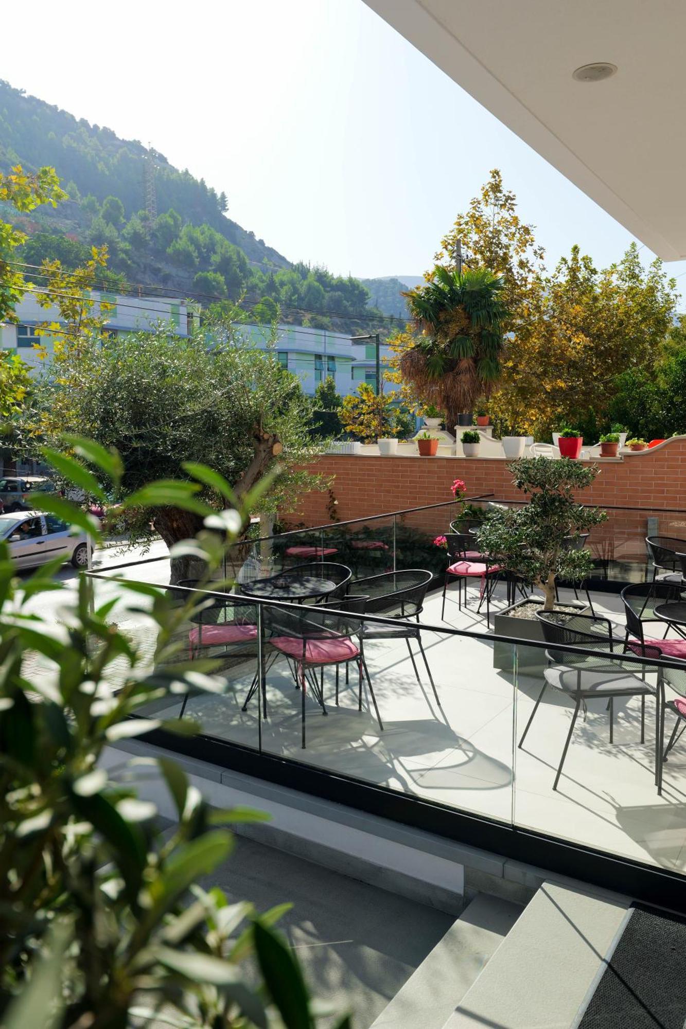 Hotel Central Vlora Kültér fotó